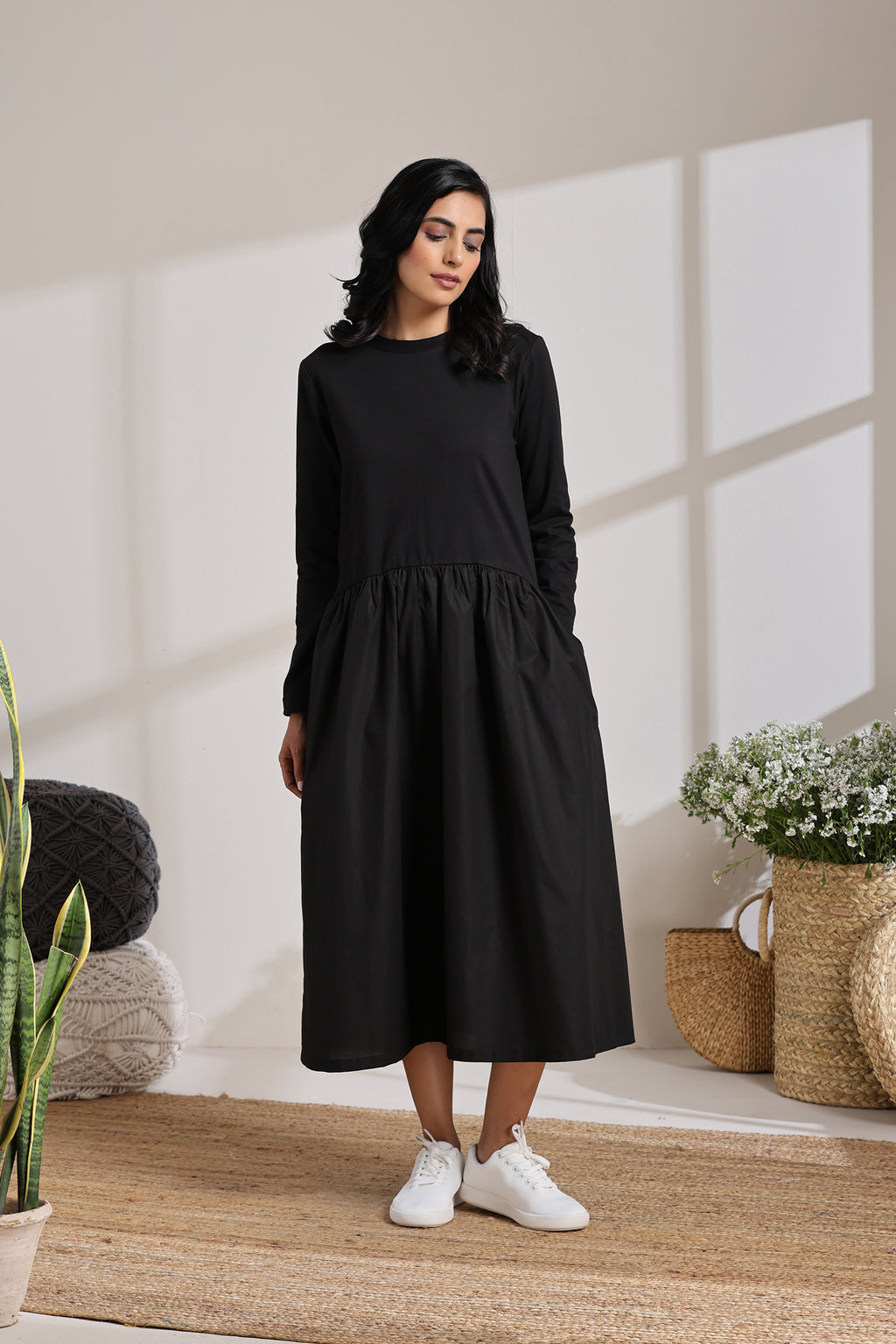 CONTRAST-PANEL MIDI T-SHIRT DRESS